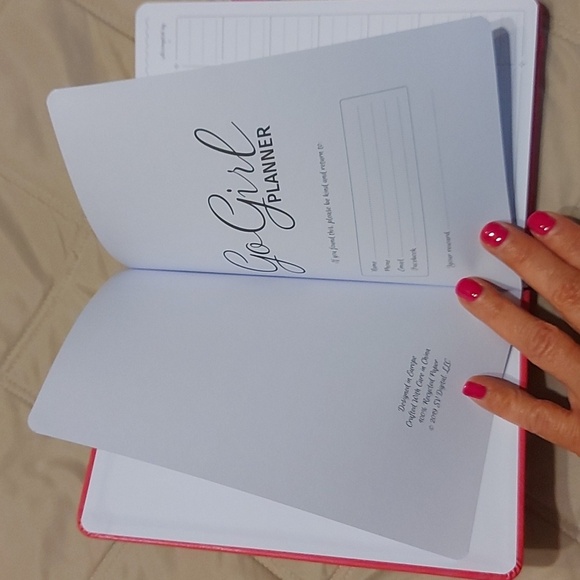 🎉🎉🎉Free With Purchase🎉🎉🎉 GoGirl Planner – NWOT - Picture 2 of 3